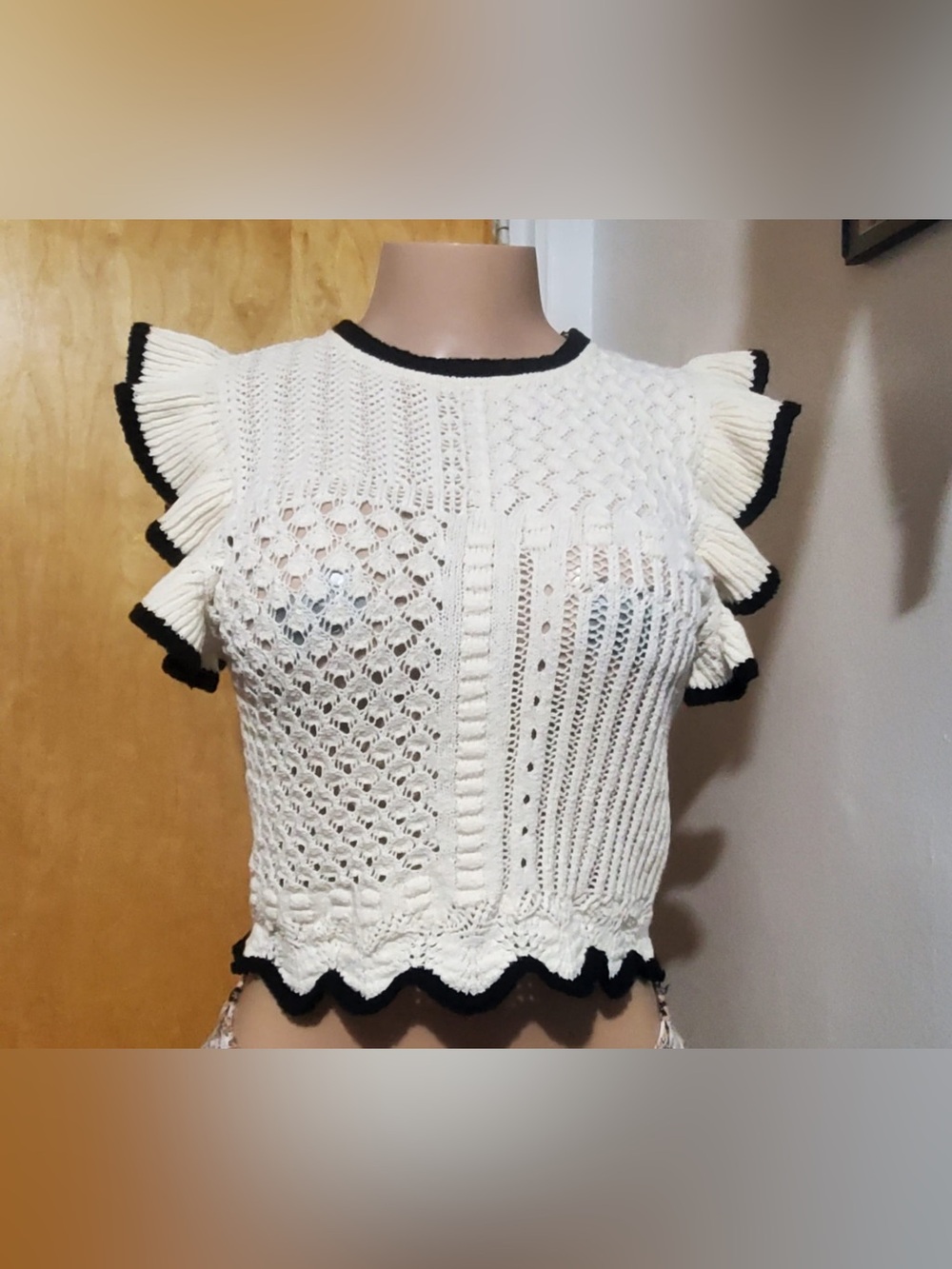 Zara Cream Knit Crop Top with Black Trim